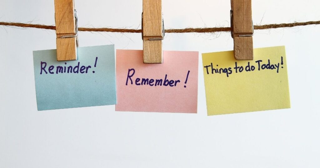 3 reminders pegged to a string, reasons to make a weekly plan